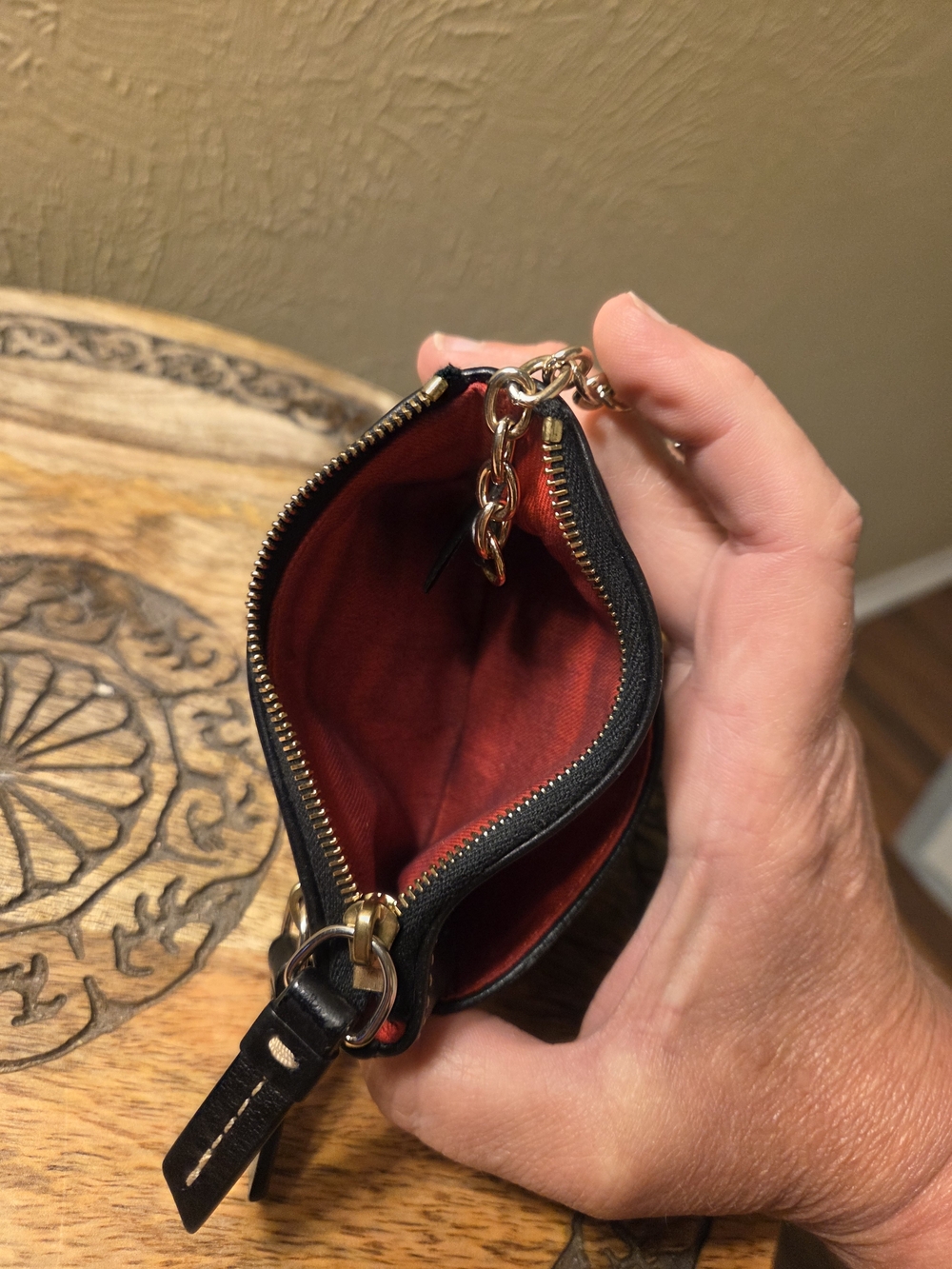Dooney & Bourke Black Leather Zip Coin Pouch w/ keychain inside. - Picture 11 of 11